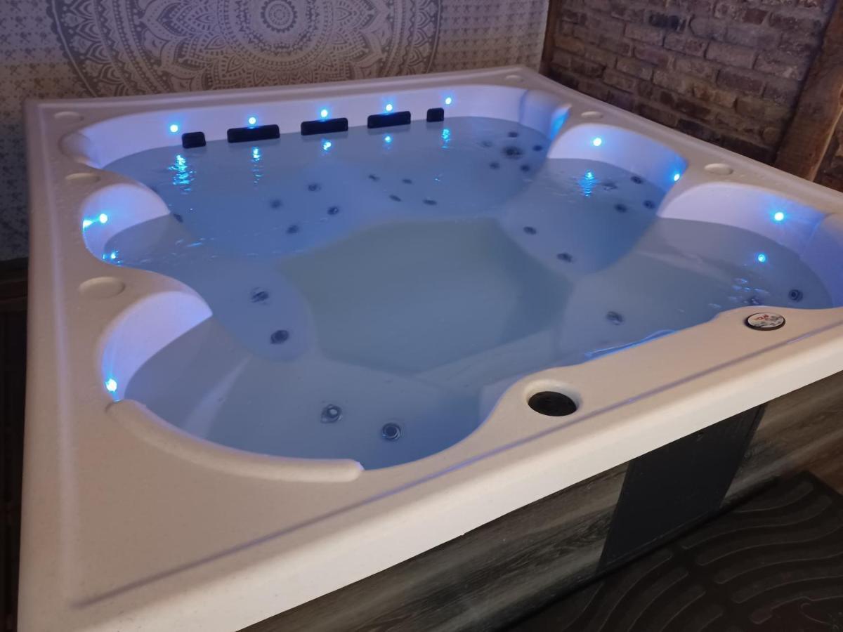 Le Refuge De Normandie Avec Spa Et Cheminee Mesnieres-en-Bray Zewnętrze zdjęcie